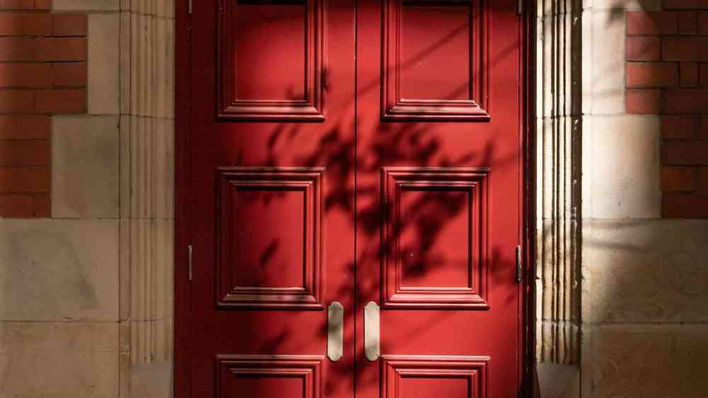 red door